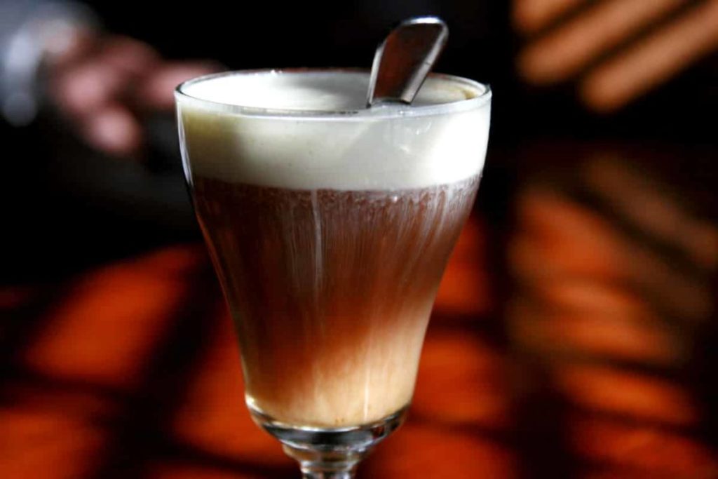 5 Classic San Francisco Cocktails Created in the Bay Area