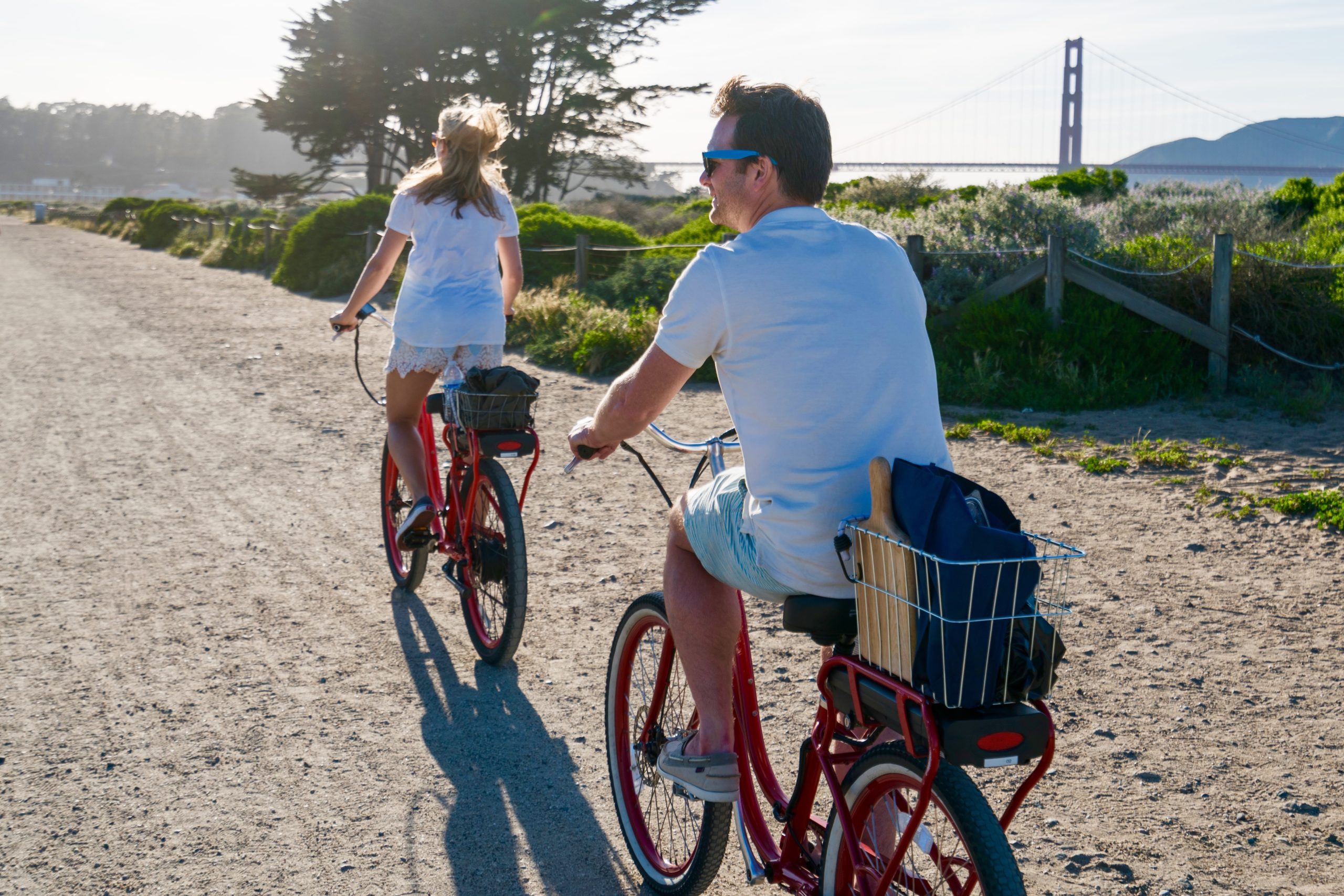 bike-rentals-sf-1 person on a bike looking out over san francisco